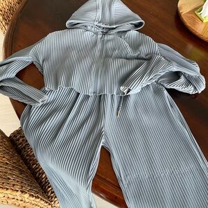 Maniere De Voir outfit. Blue hoodie zipper set Size 10
New without tags